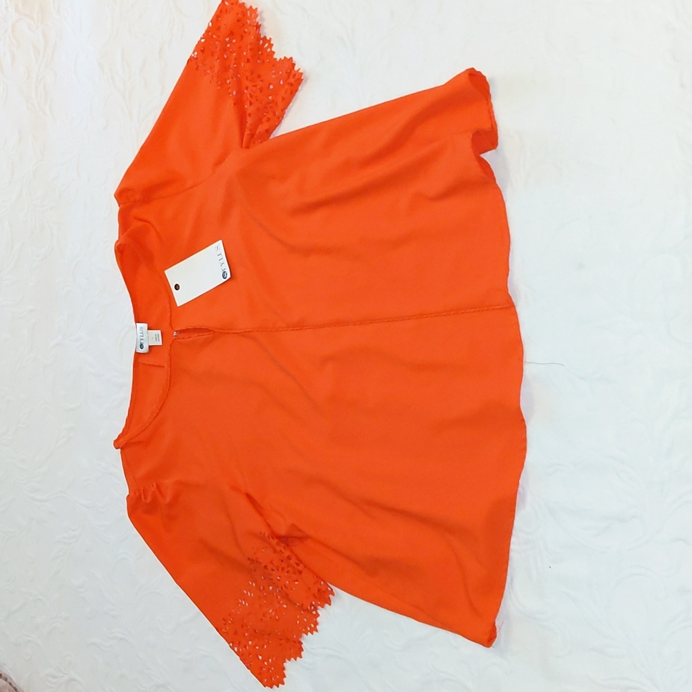 Stylus beautiful coral red top sz L NWT